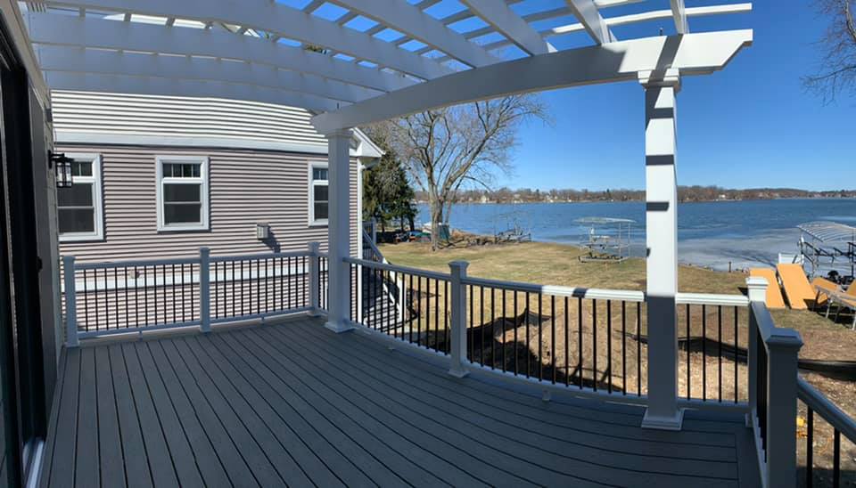 Luxury Deck BuLuxury Deck Builderilder