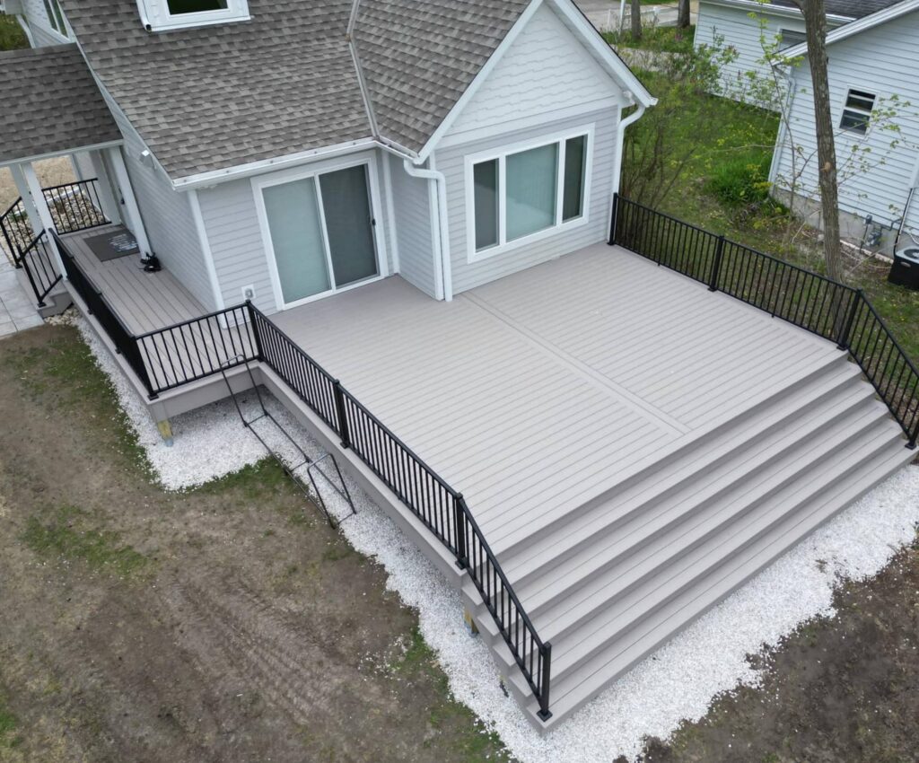 Custom Deck Builder in Waukesha